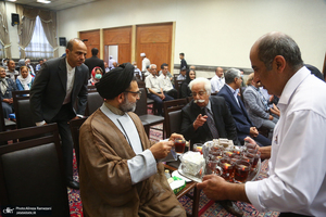 بزرگداشت امام خمینی در آتشکده