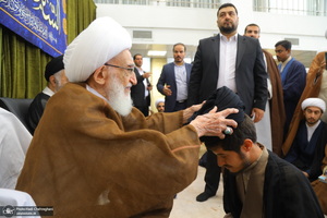 مراسم جشن عید غدیر و عمامه‌گذاری طلاب در بیت مراجع  تقلید و علما