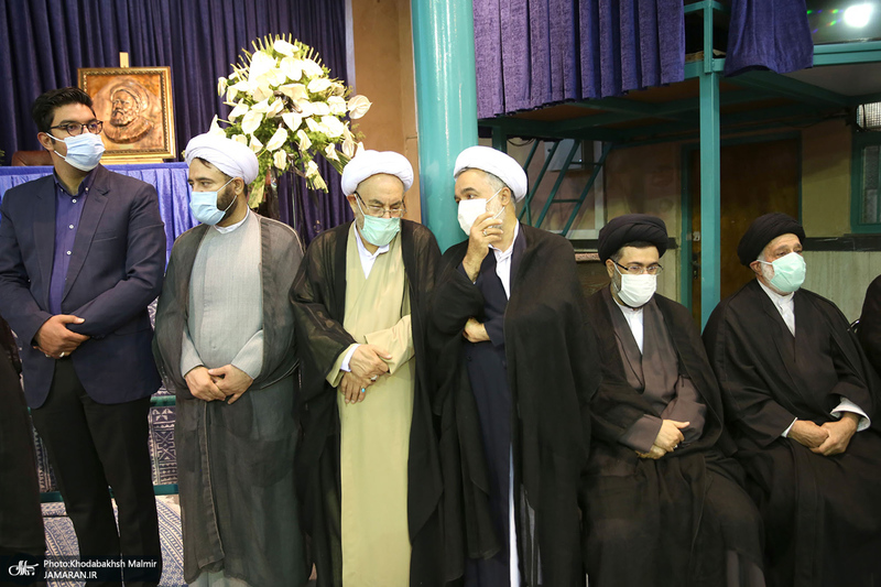 مراسم تشییع حجت الاسلام و المسلمین محتشمی پور در حسینیه جماران