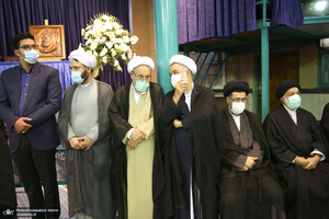 مراسم تشییع حجت الاسلام و المسلمین محتشمی پور در حسینیه جماران