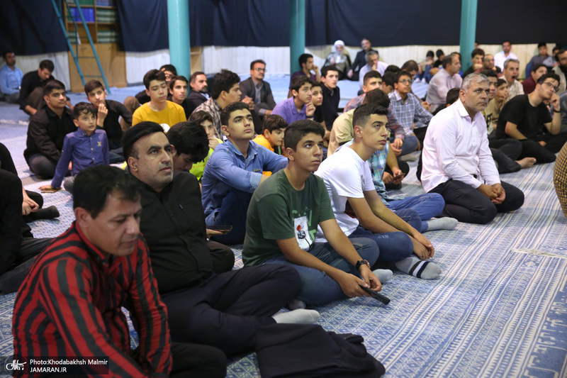 بازدید برگزیدگان پویش کتاب خوانی هیس طوری در تهران از بیت امام خمینی (س) در جماران