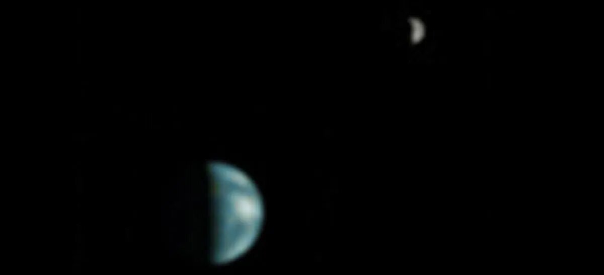 سیاره ما از مریخ چه طور به نظر می‌رسد/ زمین درخشان‌تر است یا مریخ؟/ عکس