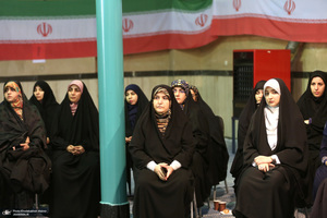 رونمایی از پرده نقالی خوانی (امام مردم) در حسینیه جماران