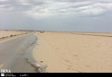 رانندگان گناوه ای برای رفتن به بوشهر از مسیر جایگزین استفاده کنند