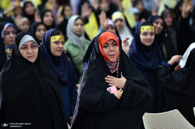 مراسم تجلیل از دانش آموزان برگزیده فرهنگی، هنری و قرآن، عترت و نماز منطقه 19
