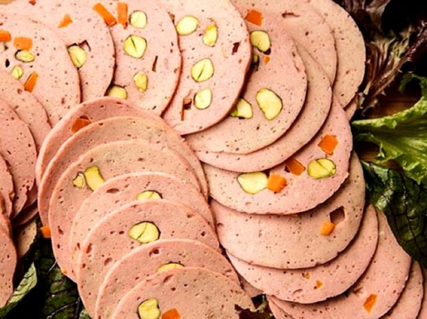 تهیه کالباس در خانه با روش ساده!