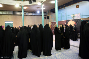 بازدید جمعی از دانش آموزان از بیت امام خمینی (س) در جماران 1