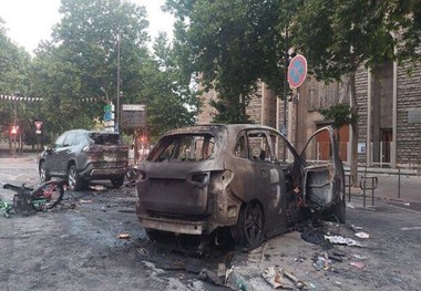  هواداران پاری سن ژرمن پاریس را به آتش کشیدند!/ شورش، غارت و بازداشت 294 نفر در پایتخت فرانسه