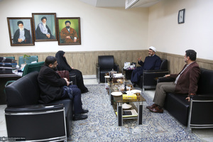 دیدار نرجس سلیمانی با دکتر علی کمساری ریاست موسسه تنظیم ونشرآثار امام خمینی (س)