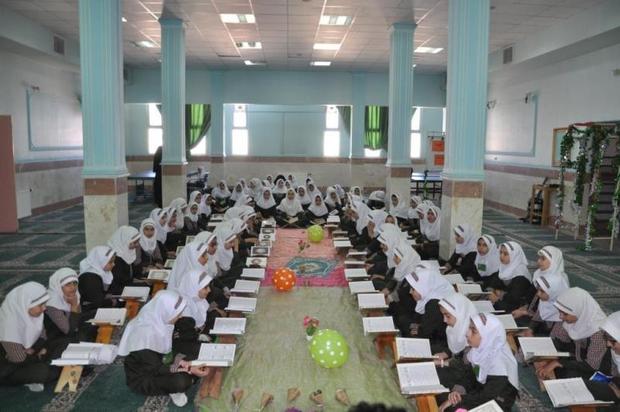 برگزاری محافل انس با قرآن در مدارس البرز