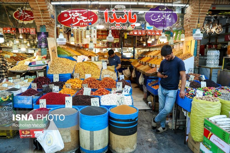 جریان عادی زندگی در شهر تهران...