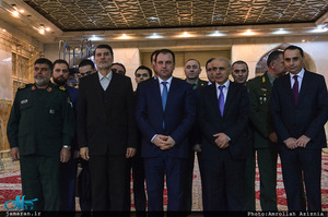 ادای احترام وزیر دفاع ارمنستان به مقام شامخ بنیانگذار جمهوری اسلامی ایران 