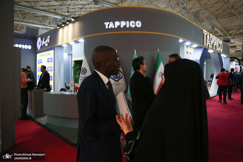 حضور عارف در نمایشگاه دستاوردهای صادراتی ایران