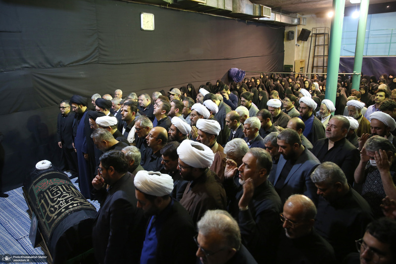 مراسم تشییع مرحوم آیت الله آقای حاج شیخ حسین هاشمیان در حسینیه جماران -2