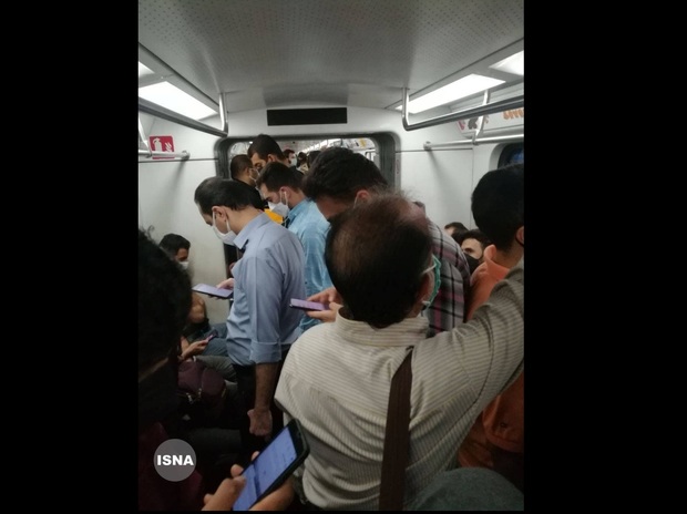 وضعیت متروی تهران در اولین روز تعطیلات کرونایی + عکس