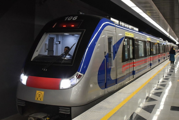 زمان فعالیت مترو خط 5 تهران تا 23 تمدید شد