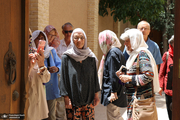 بازدید گردشگران فرانسوی از  بیت تاریخی حضرت امام در خمین 
