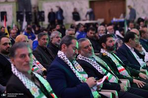 اجتماع بزرگ کارگران به مناسبت سالگرد شهادت حاج قاسم سلیمانی در حرم امام خمینی (س)