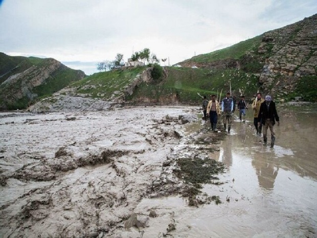 پنج عضو یک خانواده گرفتار در سیل تربت جام نجات یافتند