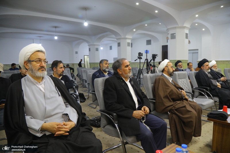 سلسله نشست های تبیین مکتب امام خمینی (س) با سخنرانی سید فرید موالی‌زاده  / موالی زاده