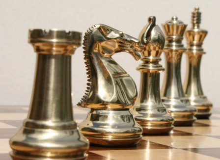 مسابقات شطرنج دانشجویان دانشگاه های منطقه چهار کشور در اراک آغاز شد