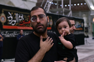 عزادارای روز تاسوعا در حرم امام خمینی (س)