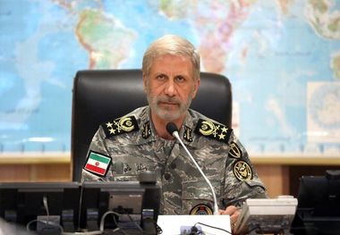 سرلشکر حاتمی: باید آن‌قدر تلخی ناکامی را در کام دشمن بریزیم که بداند ایران جای این نیست که از آن سوی دنیا بیاید و بگوید نقشه کشور را عوض می‌کنم/ ما 10 نسل 20 نسل می‌جنگیم و حتماً اجازه نمی‌دهیم این اتفاق بیفتد