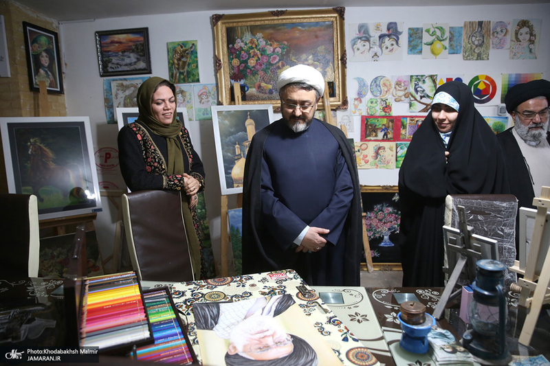 بازدید رئیس موسسه تنظیم و نشر آثار امام خمینی (س) از نمایشگاه عکس «امام دل‌ها‎»  و گذر فرهنگی هفته بر آستان آفتاب