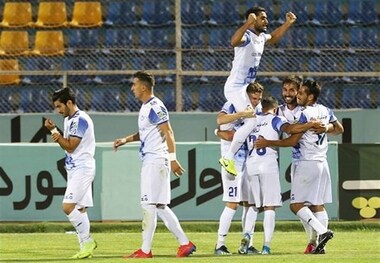 جلالی با گل‌گهر از منطقه خطر خارج شد