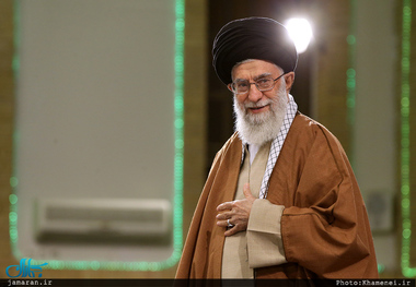 رهبرانقلاب: من با شاهنامه مأنوسم، فرودسی ایران را سروده اما با دید یک مسلمان شیعه