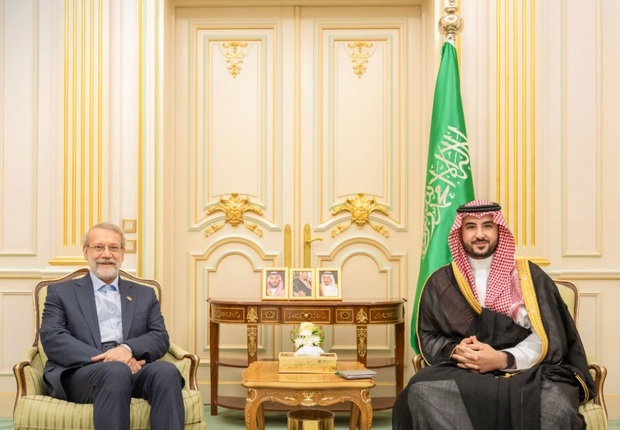 پیام وزیر دفاع عربستان پس از دیدار با لاریجانی + عکس