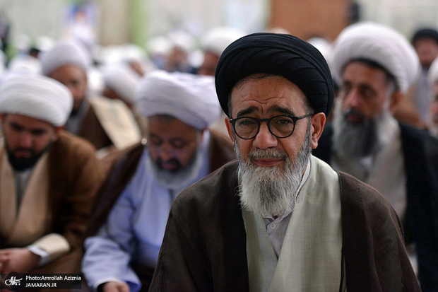 آیت الله آل هاشم: اگر امام جمعه بخواهد از یک قشر خاص حمایت کند دیگر امام همه نمی شود/ مسأله حجاب باید فرهنگ سازی شود