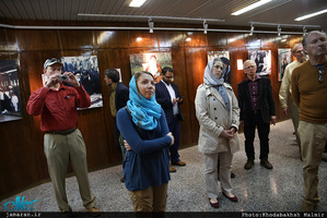 بازدید جمعی از گردشگران آمریکایی از بیت امام خمینی در جماران 