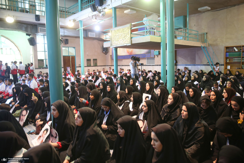 تجدید میثاق جوانان هلال احمر با آرمان‌های امام راحل