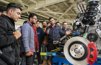 بازدید دانشجویان دانشگاه شریف از خطوط تولید کارخانه بهمن موتور (11)