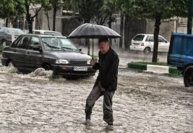 ورود سامانه جدید بارشی به آسمان لرستان و احتمال آبگرفتگی معابر