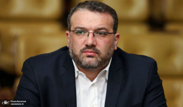 فرید موسوی، نماینده مجلس: پیامک‌های کشف حجاب در شرایطی برای مردم ارسال می‌شود که برای پرداخت اجاره‌خانه و هزینه درمان اضطراب دارند/ هنوز مشخص نیست که دقیقا کدام مرجع و با چه مجوزی به اطلاعات مردم دسترسی دارد و چنین اخطار‌هایی را صادر می‌کند