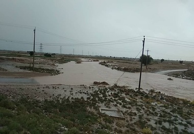 سیلاب راه ارتباطی سه روستای بخش مرکزی گتوند را مسدود کرد