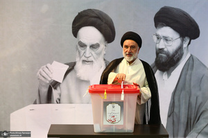 مرحله دوم انتخابات ریاست جمهوری چهاردهم در حسینیه جماران - 2