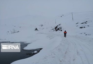 برف و کولاک راه ۶۵ روستای استان زنجان را بست