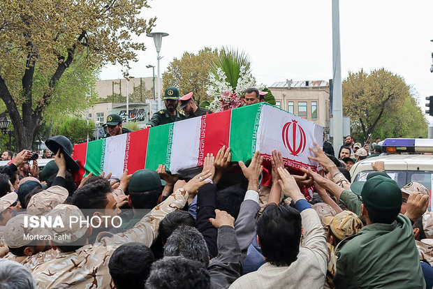 پیکر مطهر شهید مدافع حرم « اکبر زوار جنتی» تشییع شد