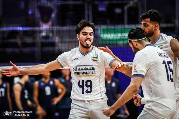 شریفی: هیچ کس از تیم ملی والیبال حمایت نکرد