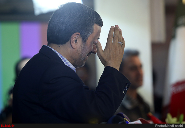 عبدی: احمدی‌نژاد در پی قهرمان‌سازی است