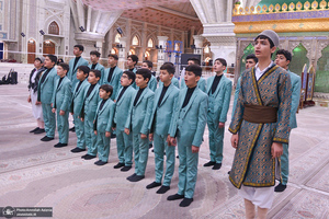 اجرای گروه همخوانی سیمرغ وزات دفاع در حرم مطهر امام خمینی (س)