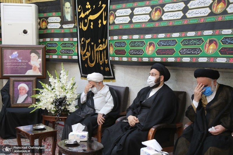 حضور مراجع و علما در بیت آیت الله العظمی صانعی(ره)-2