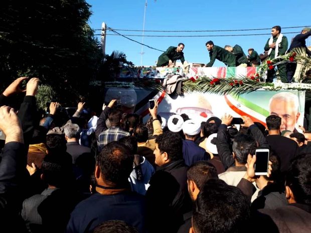 درخواست مردم و مسئولان فارس برای تشییع پیکر سردار سلیمانی در شیراز