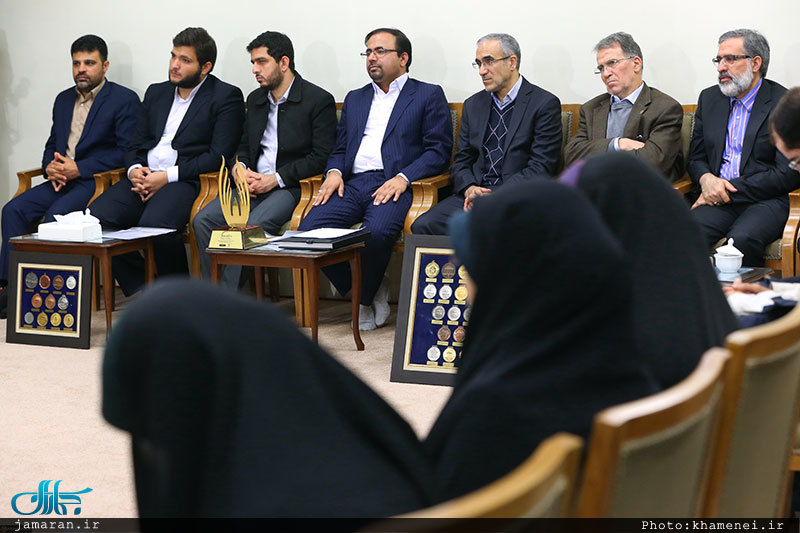 دیدار دانشجویان بسیجی مدال‌آور دانشگاه شریف با رهبر معظم انقلاب 