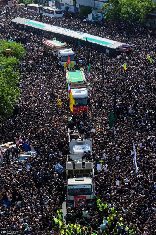 تشییع باشکوه پیکر رئیس جمهوری و یارانش در تهران- 5