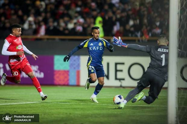 چه کسی پرسپولیس را امیدوار به صعود نگه داشت؟