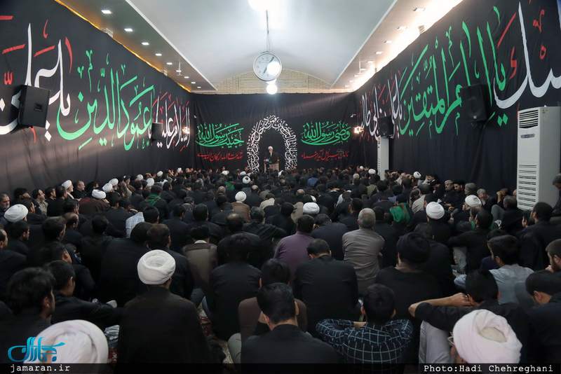 پیاده روی آیت الله العظمی وحید خراسانی به سمت حرم حضرت معصومه(س)